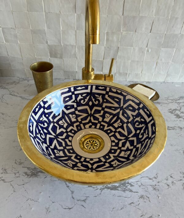Lavabo marocain fait main en céramique – Design rond bleu artisanal ( 41 cm x H 15 cm, 6,3 kg) – Image 3