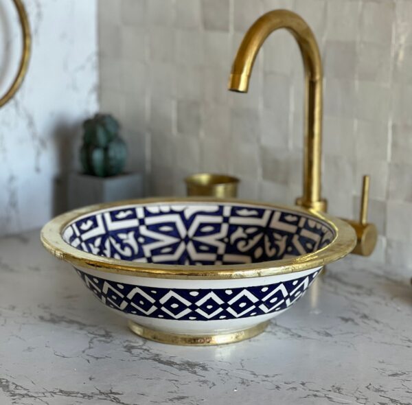 Lavabo marocain fait main en céramique – Design rond bleu artisanal ( 41 cm x H 15 cm, 6,3 kg)